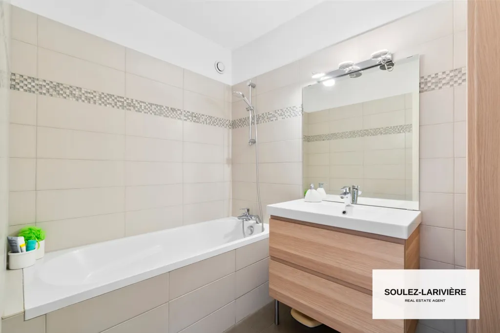 Vannitoad - Apartment with Balcony in Versailles
