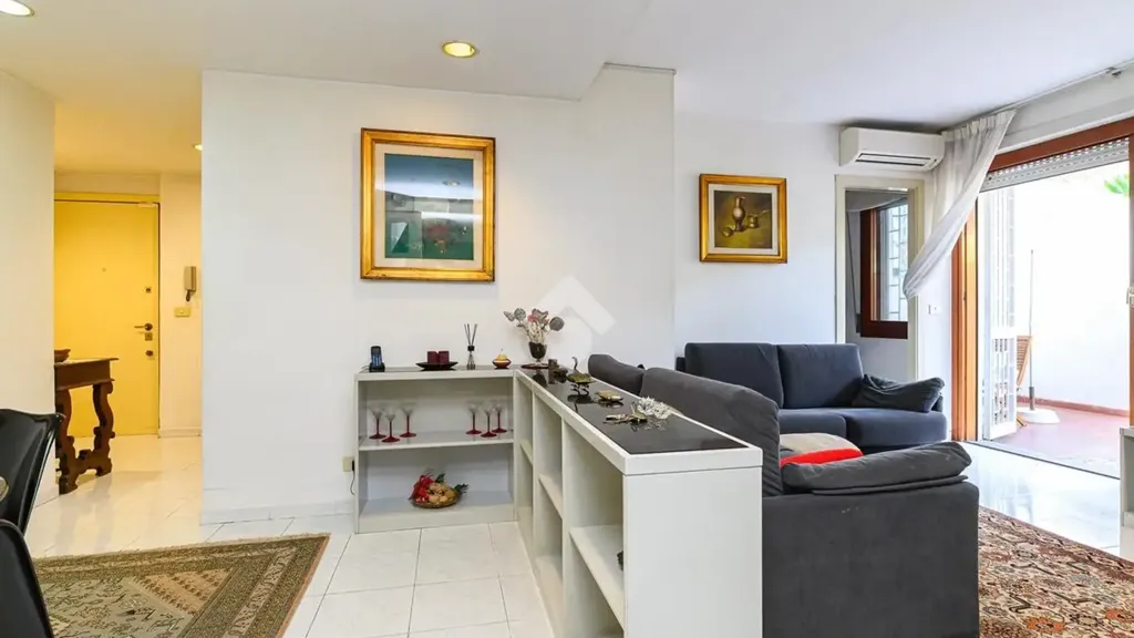 Soggiorno - Triplex with Garden in Rome