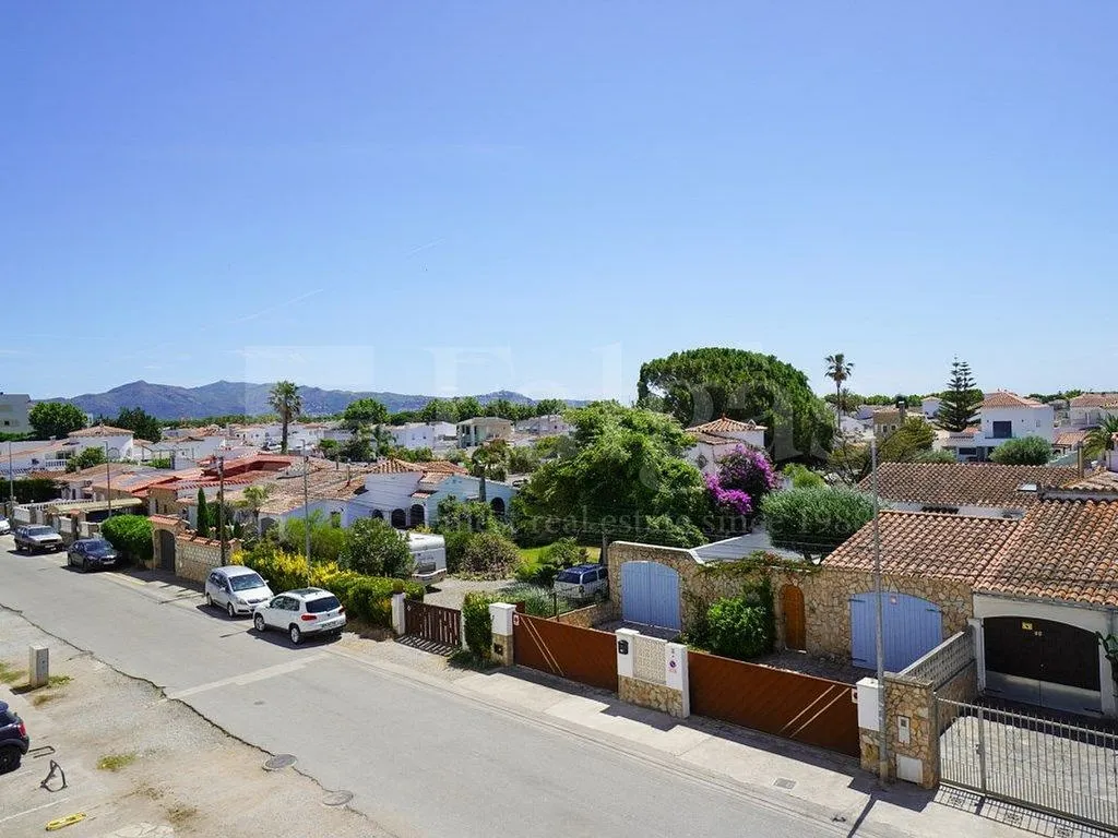 Esterno - Apartment with Lake View in Empuriabrava