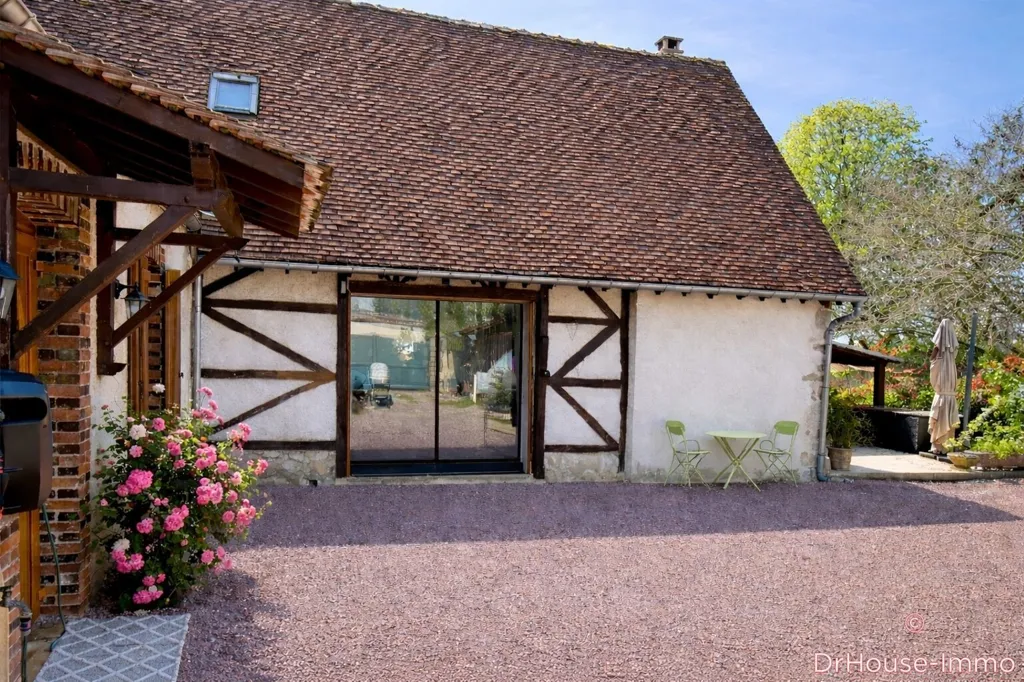 Aed - Longère with Pool in Chevry-sous-le-Bignon