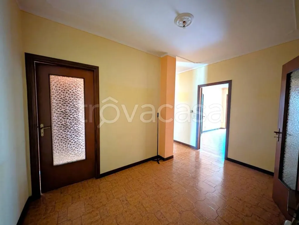 Esik - Apartment with Double Exposure in Boves