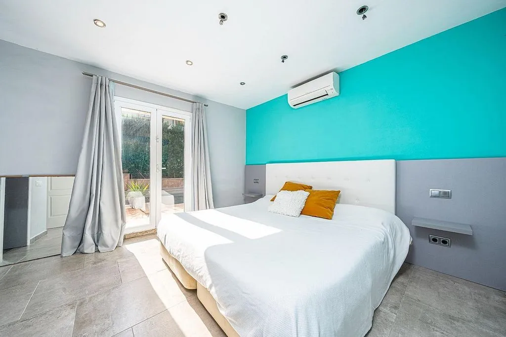Bedrooms - Chalet with Pool and Terrace in Cala Romántica