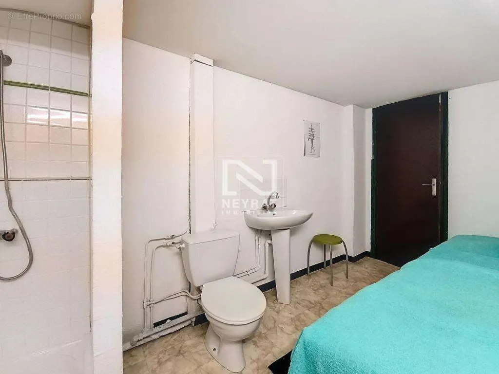 Bagni - City Centre Commercial Lease in Saint-Raphaël