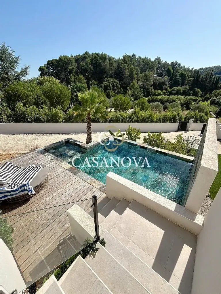 Piscine - Villa Contemporaine avec Vue Panoramique à Clermont-l'Hérault