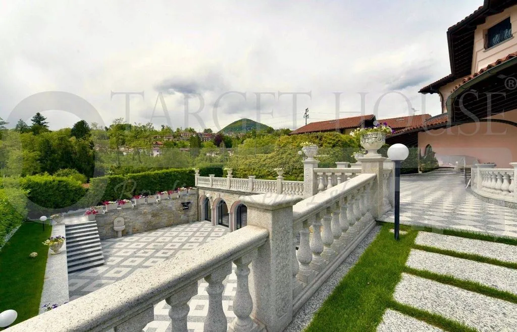 Jardin - Lakefront Villa with Private Garden in Verbania