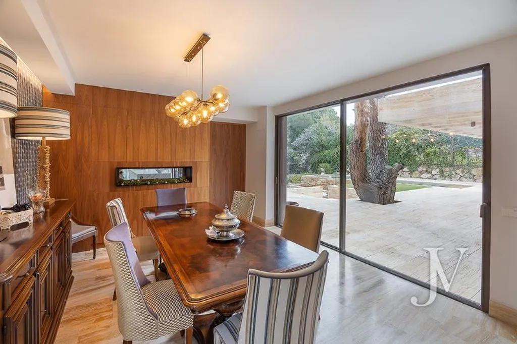 Söögituba - Luxury Villa with Pool in Montealina, Madrid