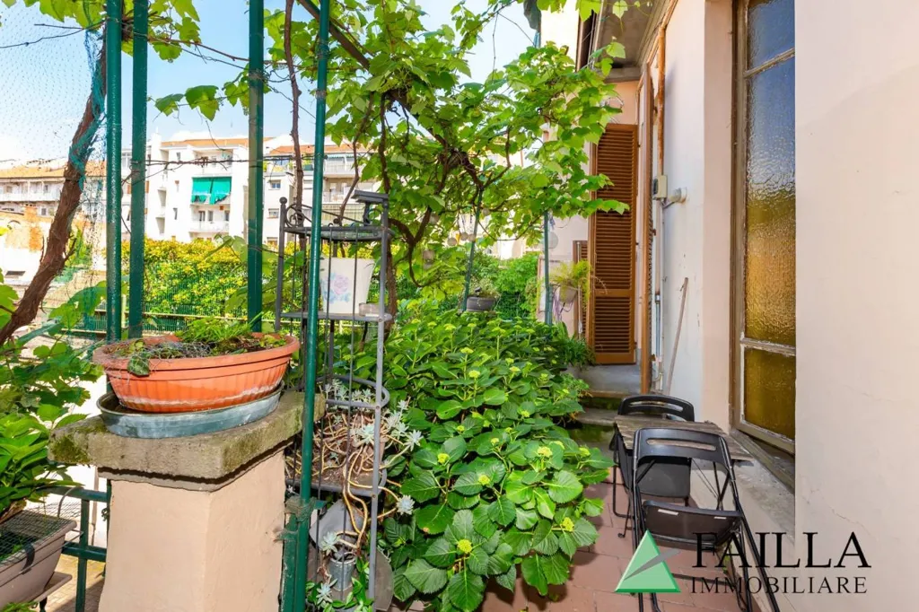 Rõdu - Restored Apartment with Balcony in Turin