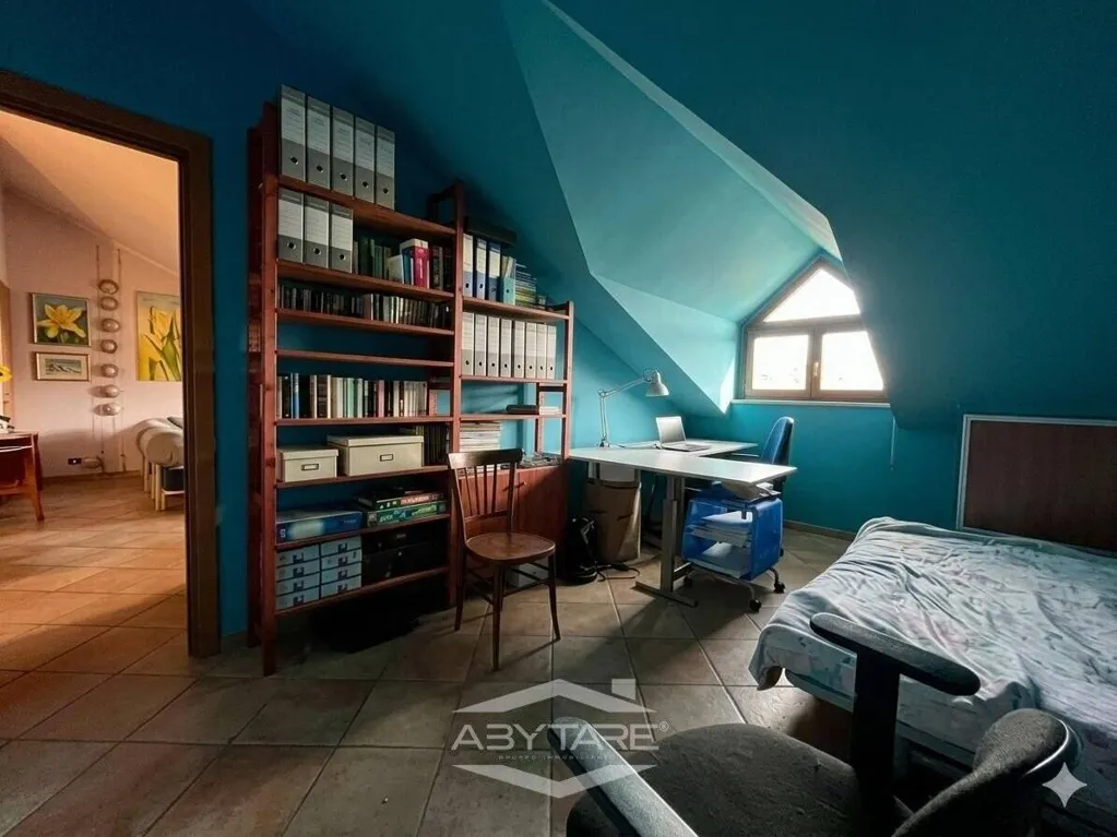 Chambres - Two-Level Apartment with Terraces in Nichelino