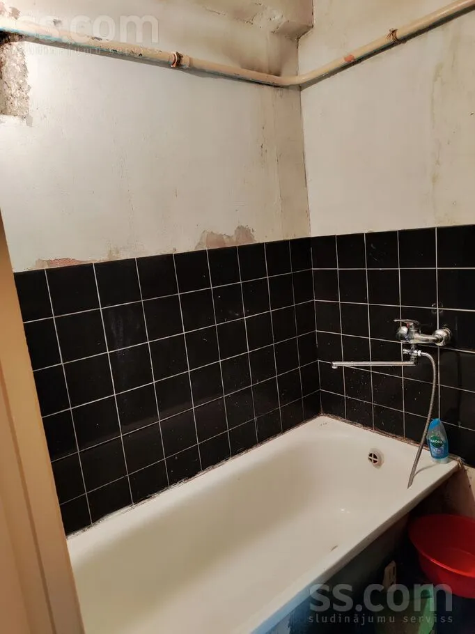 Vannitoad - Two-Bedroom Flat with Balcony in Daugavpils