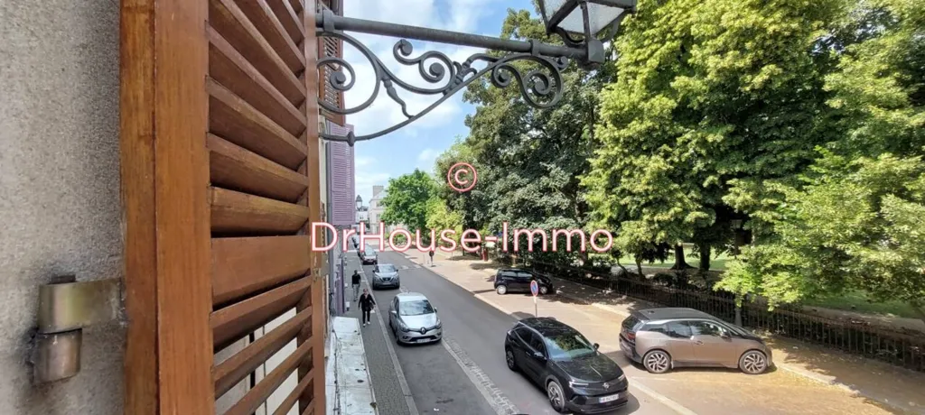 Balcon - Immeuble avec Local Commercial et Appartement Triplex à Troyes