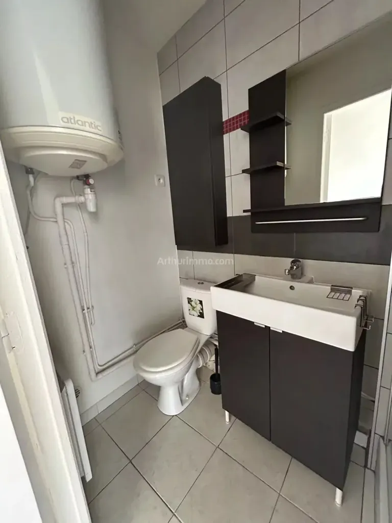 Bagni - Renovated 1-Bed Flat in Aubagne