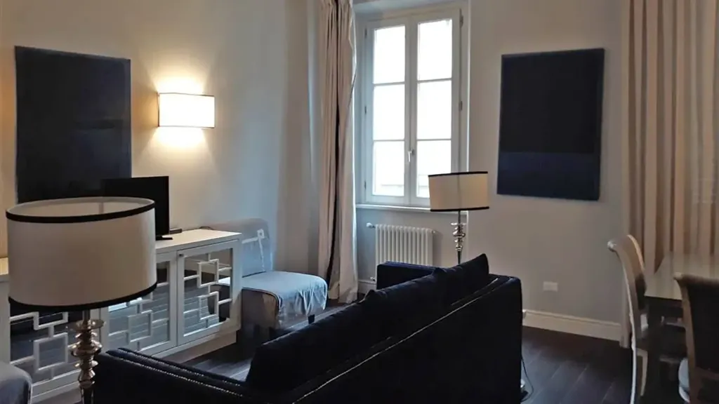 Elutuba - Modernised 2-Bedroom Flat in Florence