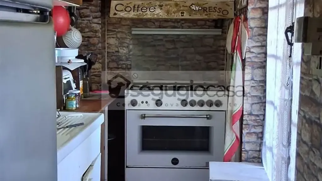 Cuisine - Apartment with Panoramic Balconies in La Storta, Rome