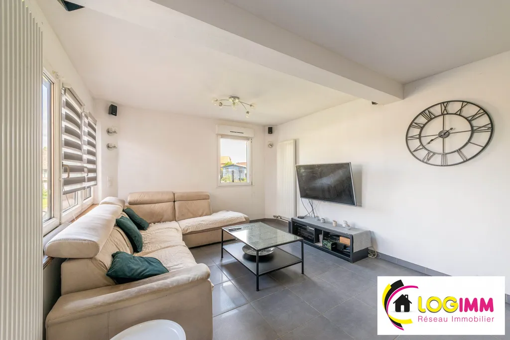 Elutuba - Ground Floor House with Terrace in Jenlain
