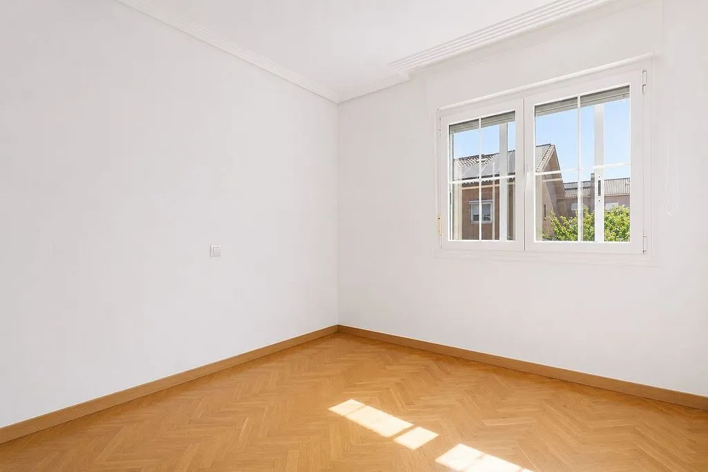 Toad - Terraced House with Pool in Rivas Centre