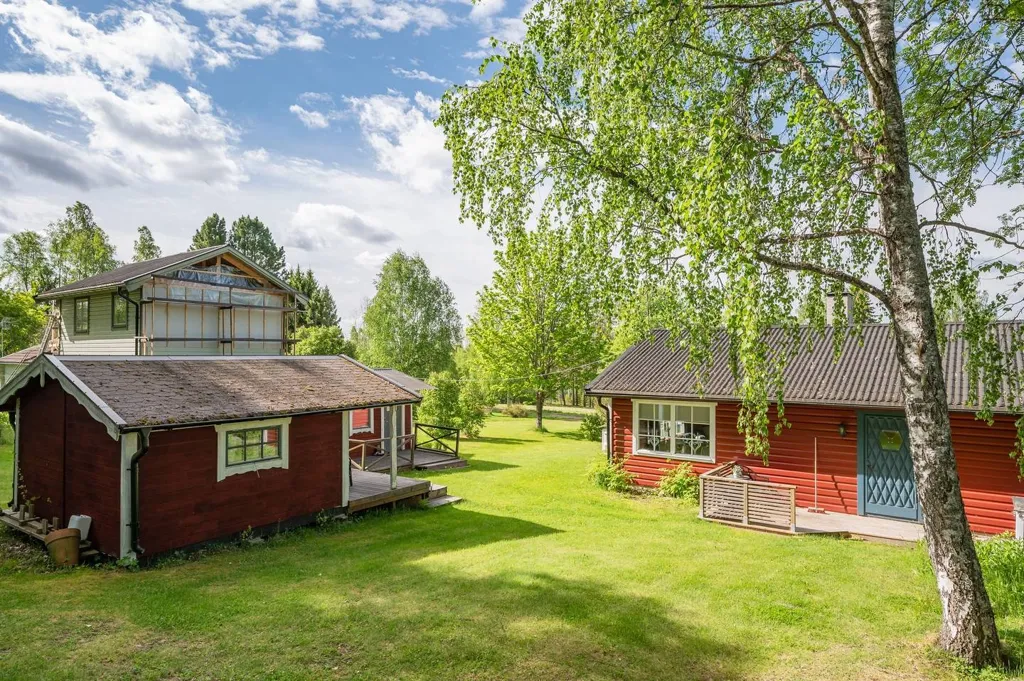 Aed - Villa with Open Plan and Garden in Årängen
