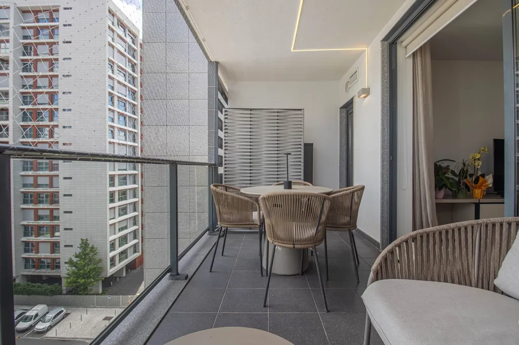 Balcon - 4 Bedroom Apartment with Pool in Alvalade, Lisbon