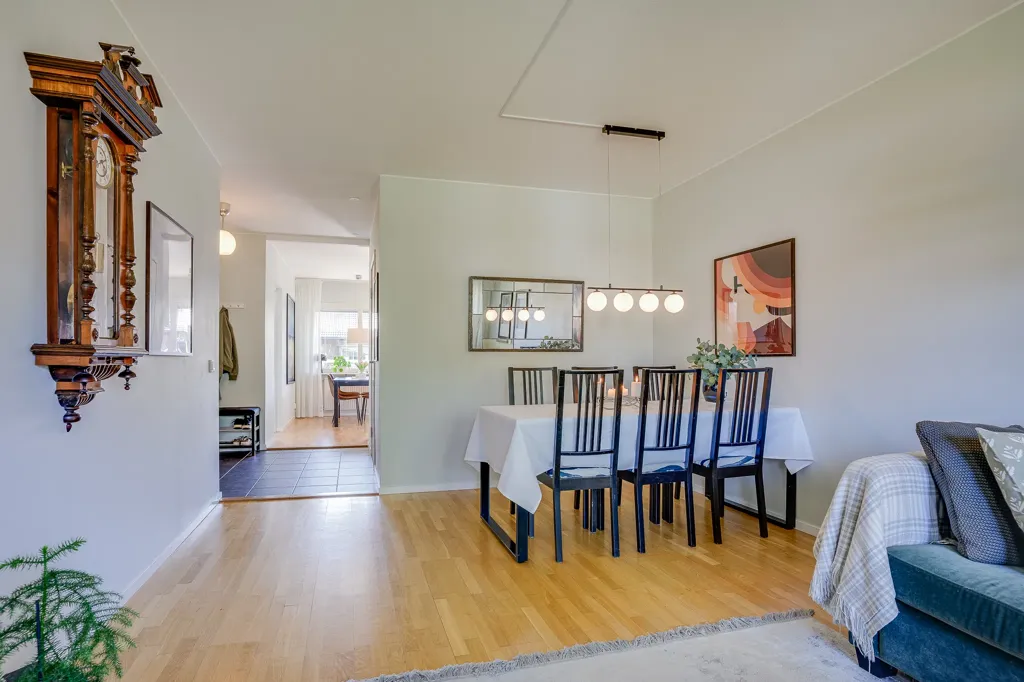 Salle à manger - Apartment with Garden and River View in Västerbotten