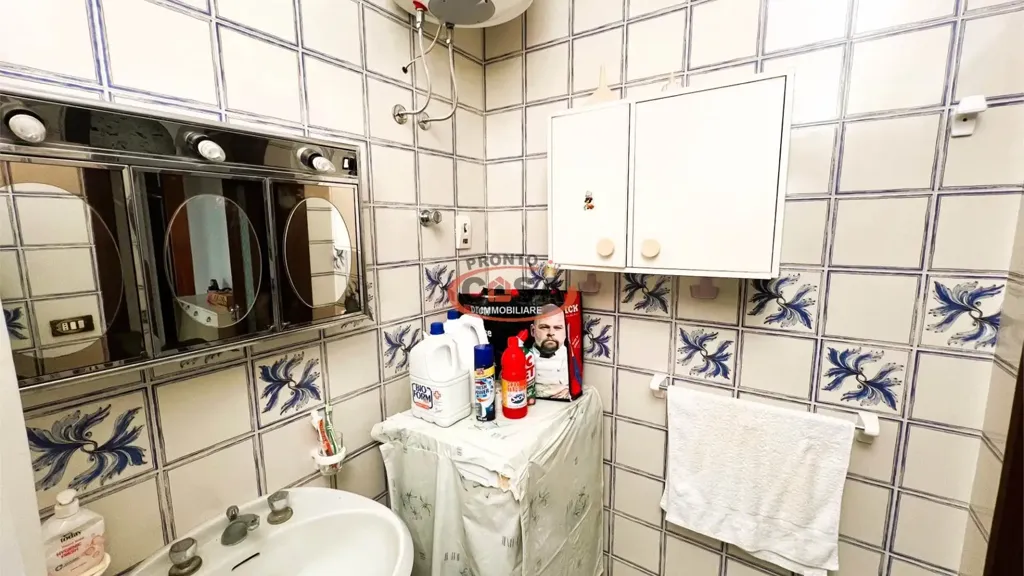 Salles de bain - Spacious Apartment with Balcony in Marsala