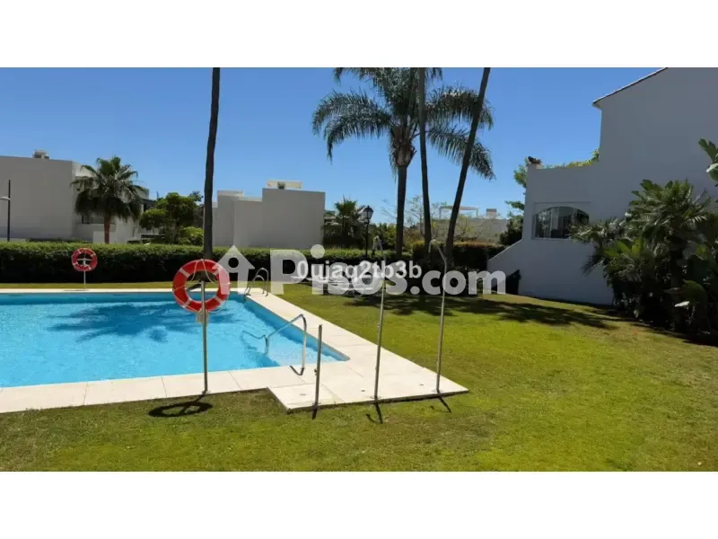 Piscine - Corner Adosada with Garden in El Paraíso