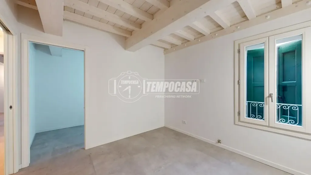 Pièces - Modernised Flat with Cabined Bedroom in Carpi