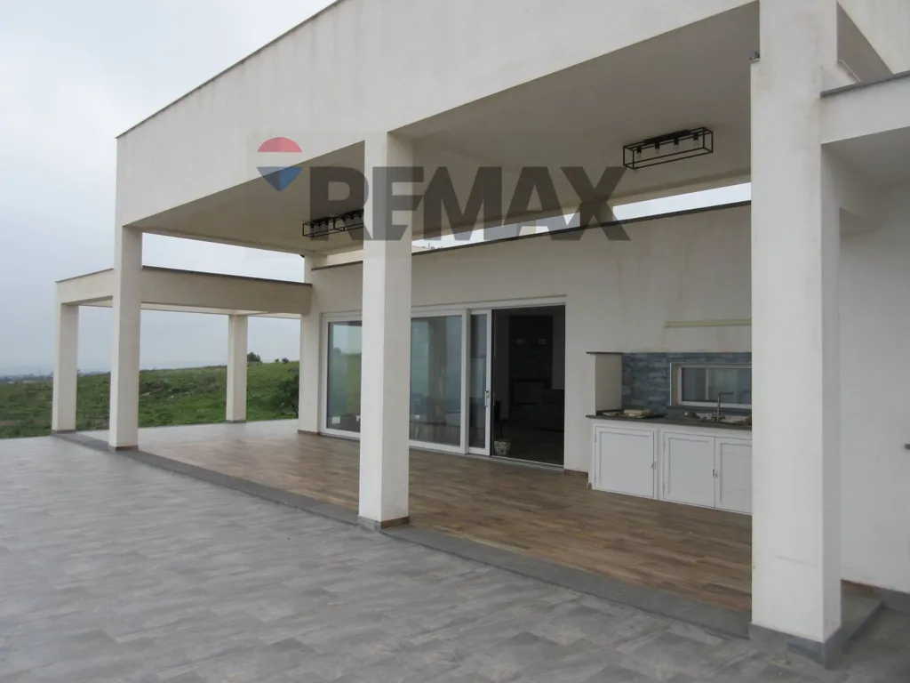 Terrass - Newly Built Villa with Sea View in Augusta