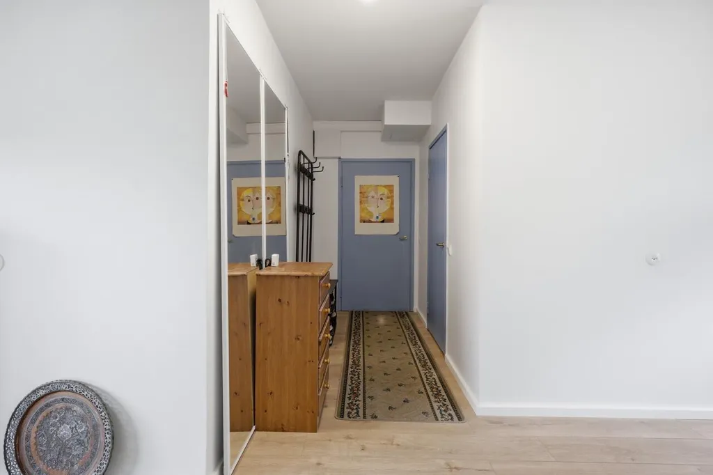 Esik - Apartment with Balcony in Tapiola