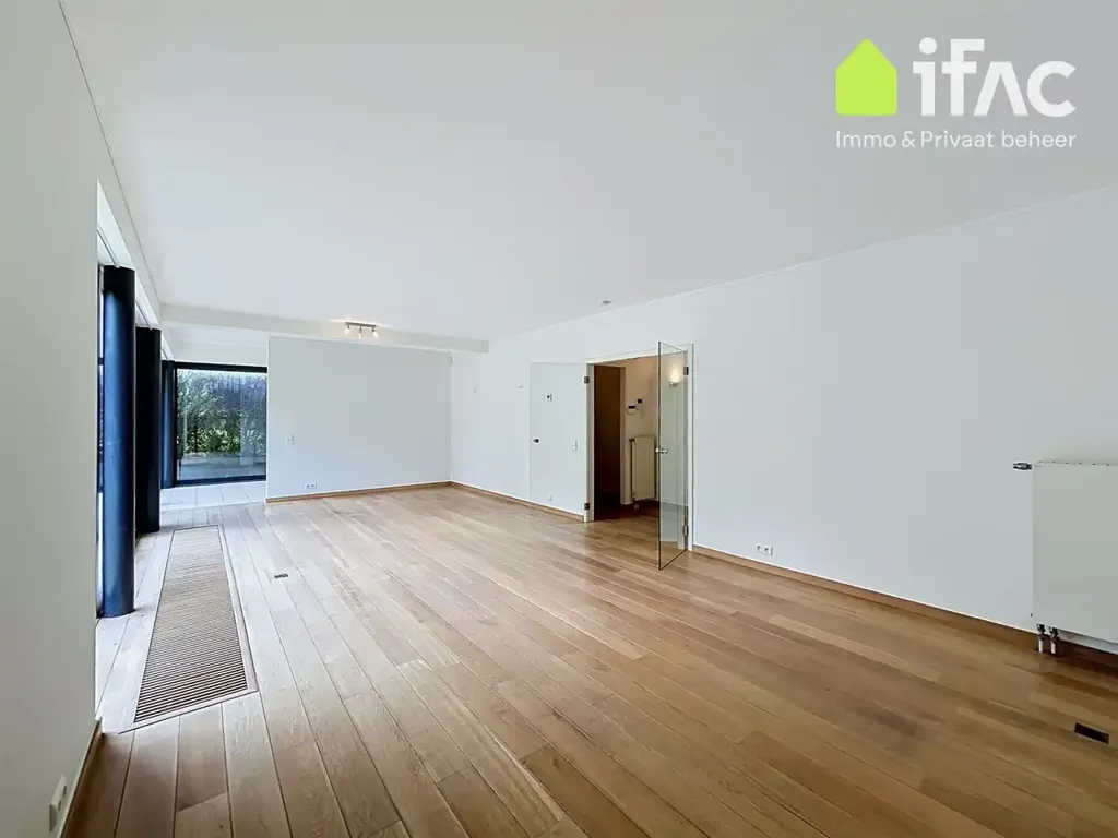 Séjour - Appartement de Plain-Pied avec Jardin Privé à Ukkel