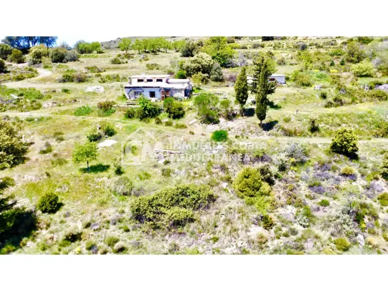 Õhuvaade - Rustic Finca with Water Source in Sierra de Júbar