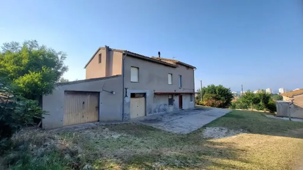 Välivaade - Rustic Casale with Sea View in Senigallia