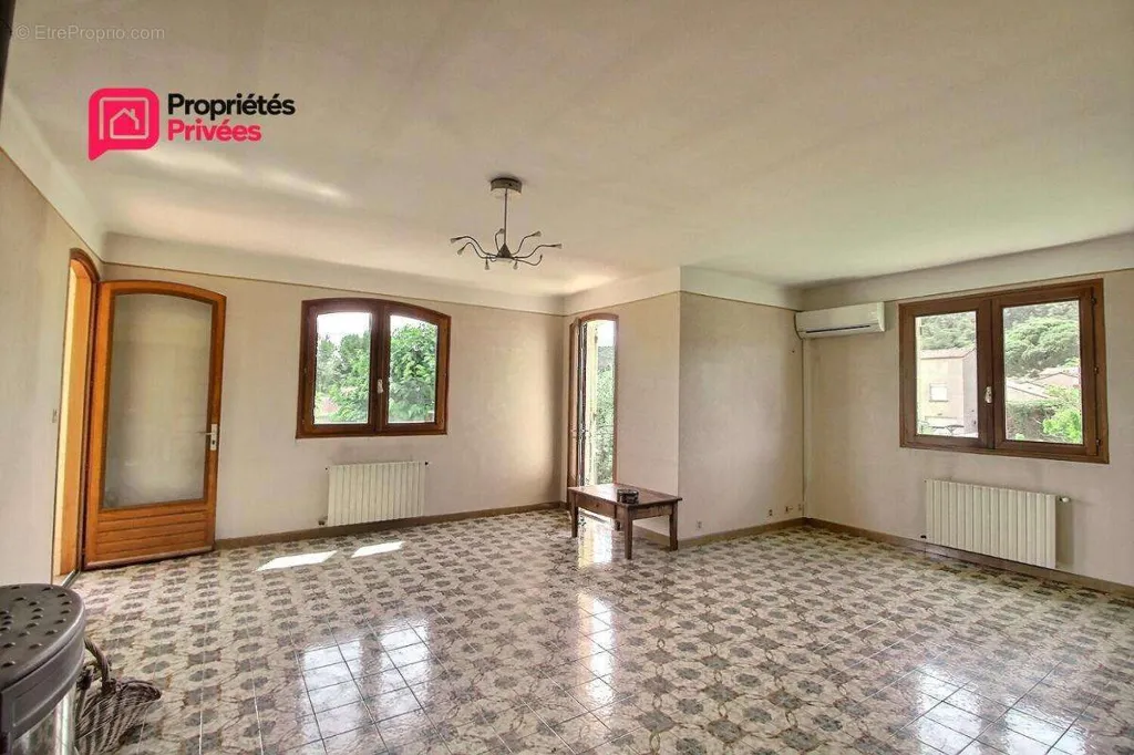 Living Room - Villa with Divisible Land in Bagnols-sur-Cèze