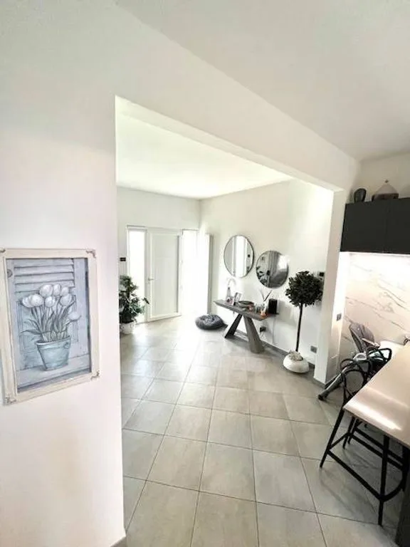 Esik - Luxury Villa with Private Garden in Camaiore