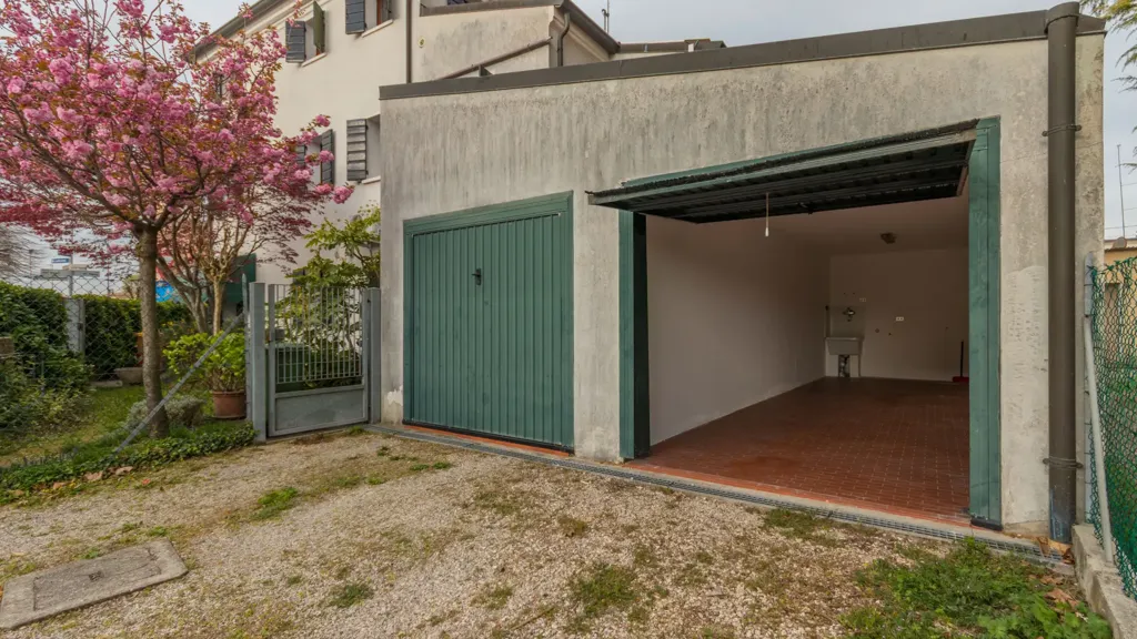 Extérieur - Two-Level Apartment with Garage in Spresiano
