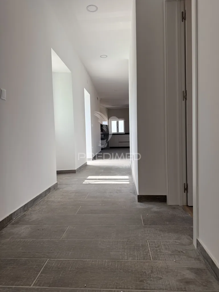Entrée - Modern T2 Apartment with Garage in Alcanena