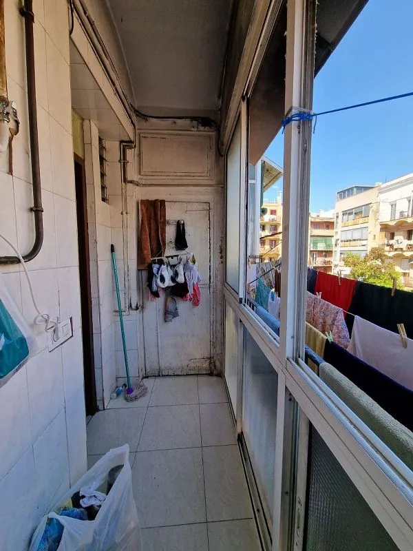 Balcon - Apartment with Balcony in El Raval, Barcelona