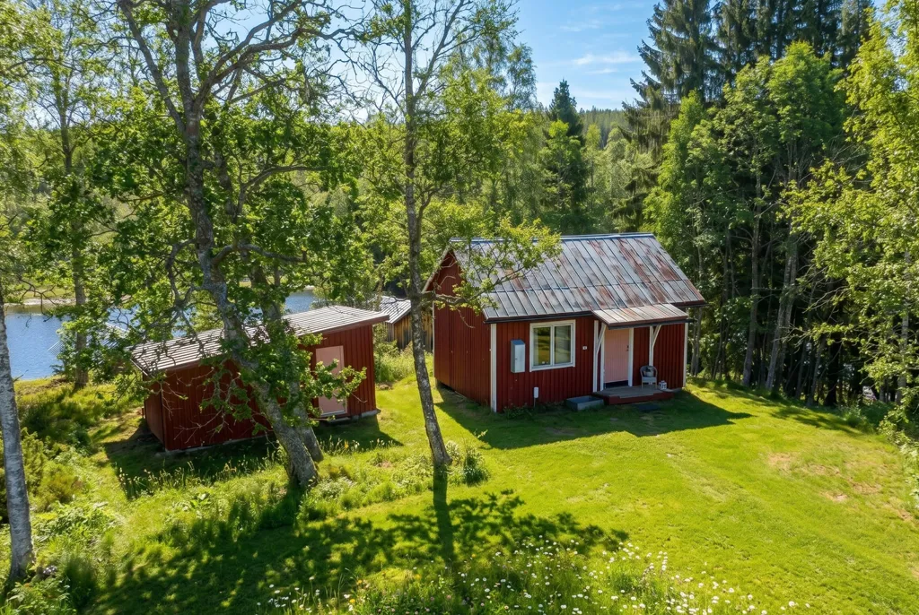 Aed - Villa with Lake View near Kallsjön