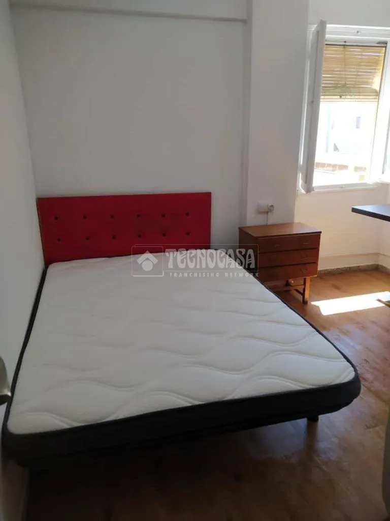 Chambres - Apartment with Balcony in Aiora