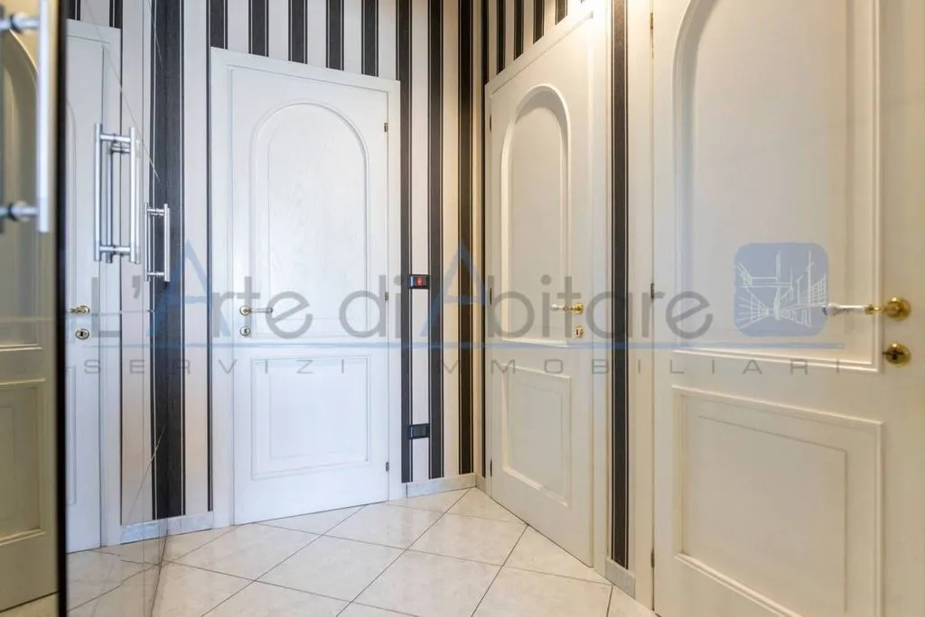 Esik - Luxury Villa with Private Garden in Oppeano