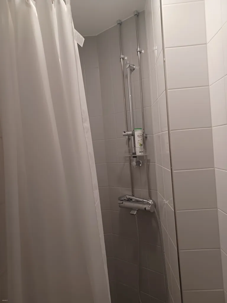 Bagni - Bright Studio with Balcony in Taka-Töölö, Helsinki