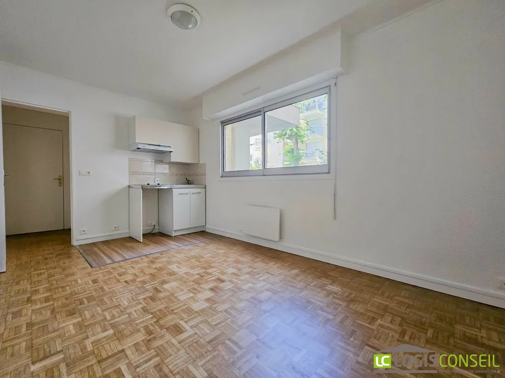 Toad - Ground Floor Flat with Parking in Châtenay-Malabry