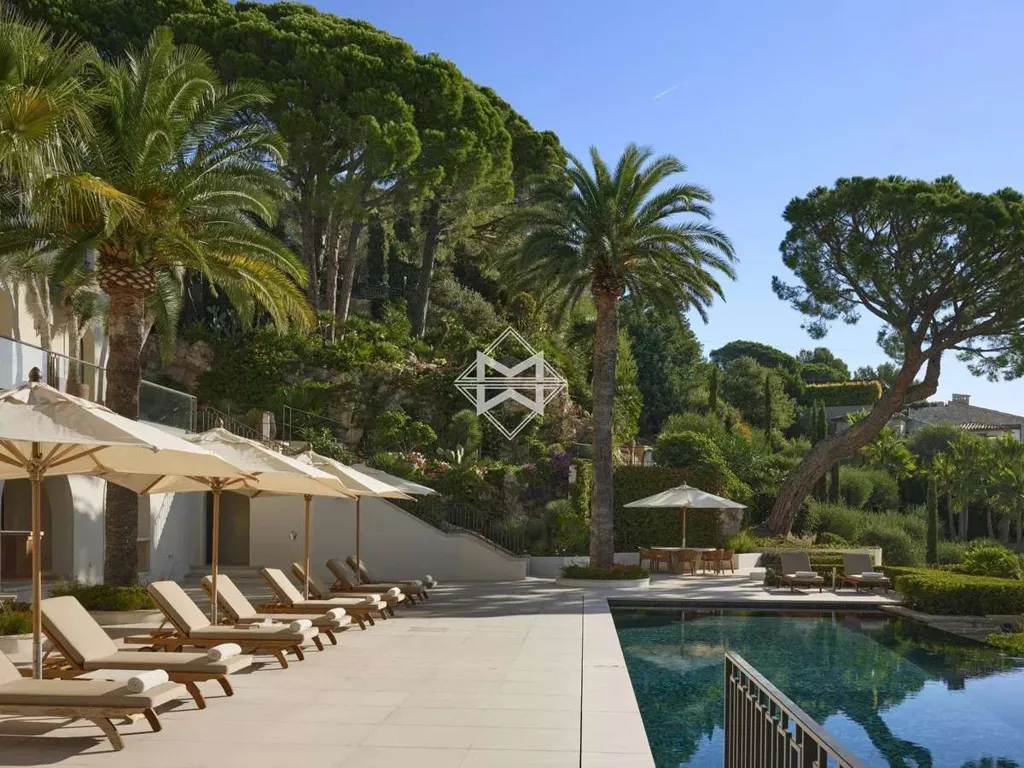 Pool - Iconic Villa with Sea View on Cannes Riviera