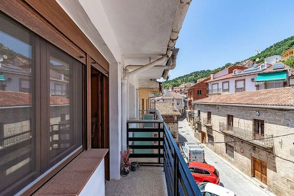 Rõdu - Traditional Townhouse with Terrace in Pedro Bernardo