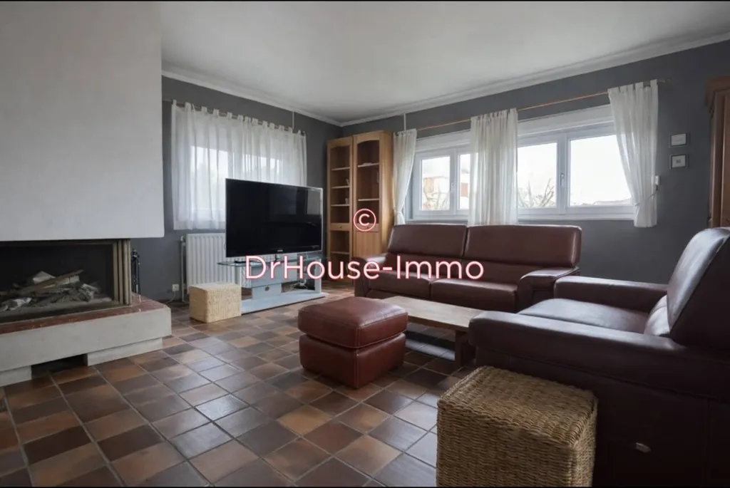 Elutuba - Individual House with Commercial Space in Feignies