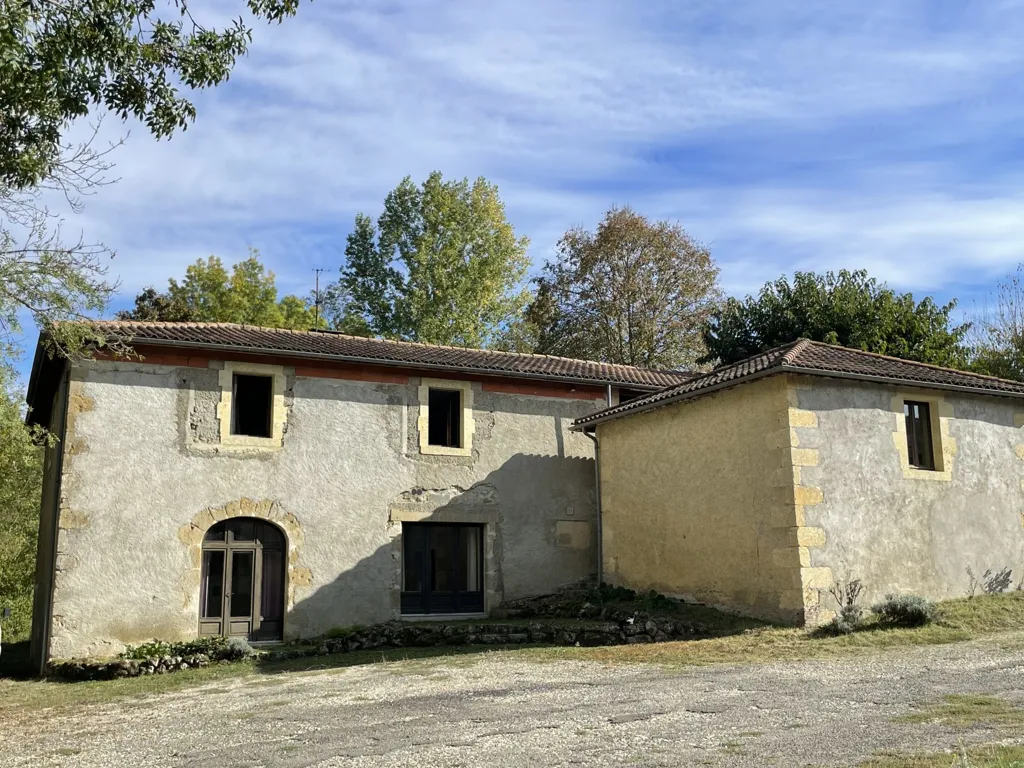 Välivaade - 16th Century Manor with Pool near Auch