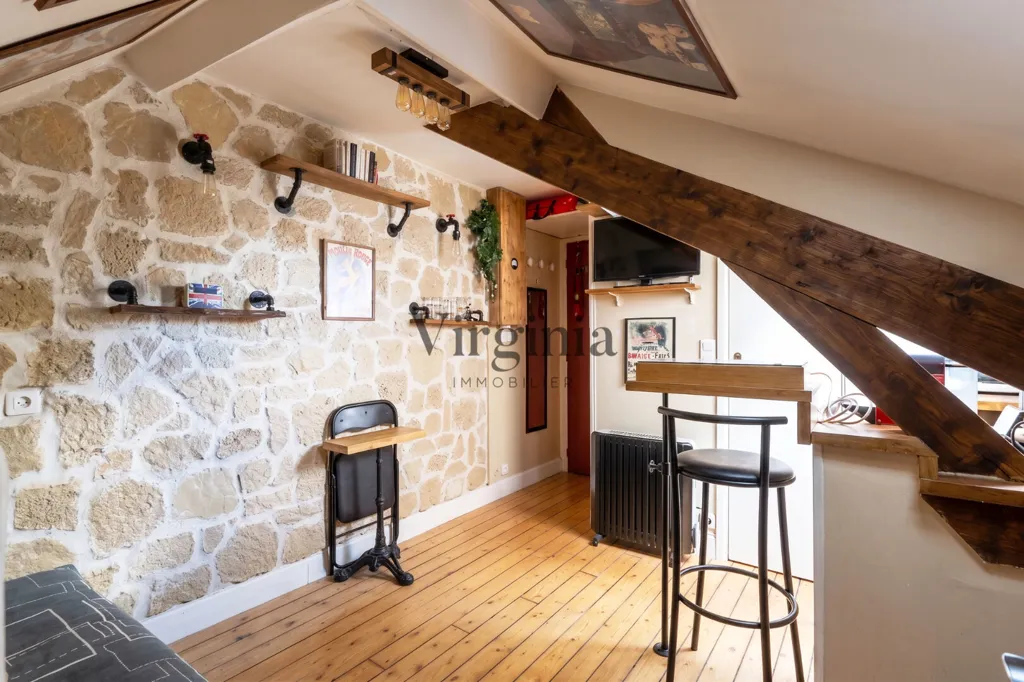 Toad - Studio with Balcony in Saint Maurice