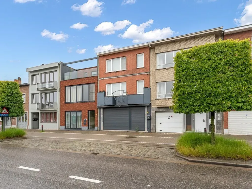 Välivaade - Mixed-Use Property with River View in Duffel