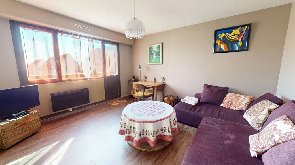 Living Room - Two-Bedroom Flat with Balconies in Hoenheim