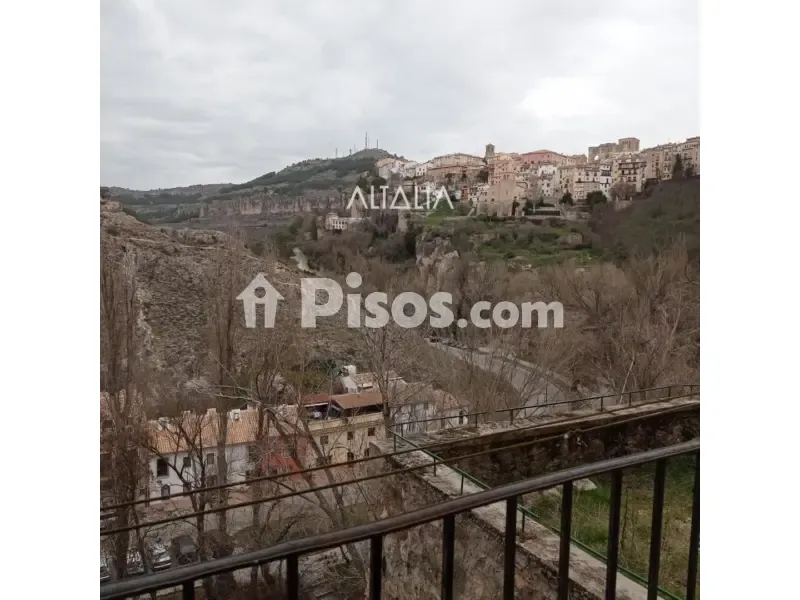 Balcon - Apartment with Balcony in Cuenca's Old Town