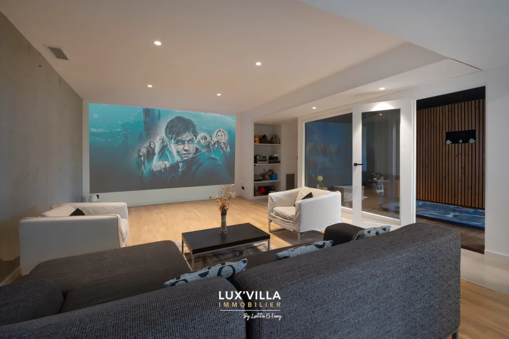 Pièces - Villa d'Architecte Connectée avec Vue Panoramique à Montferrier-sur-Lez