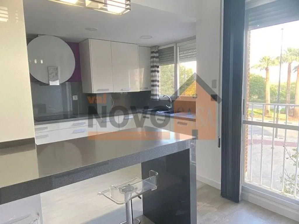 Cuisine - 3-Bed Apartment with Garage in Benipeixcar